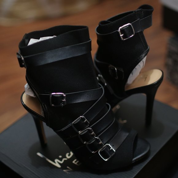 NWT Black Strappy Peep Toe Stylish Heels. - Picture 2 of 6